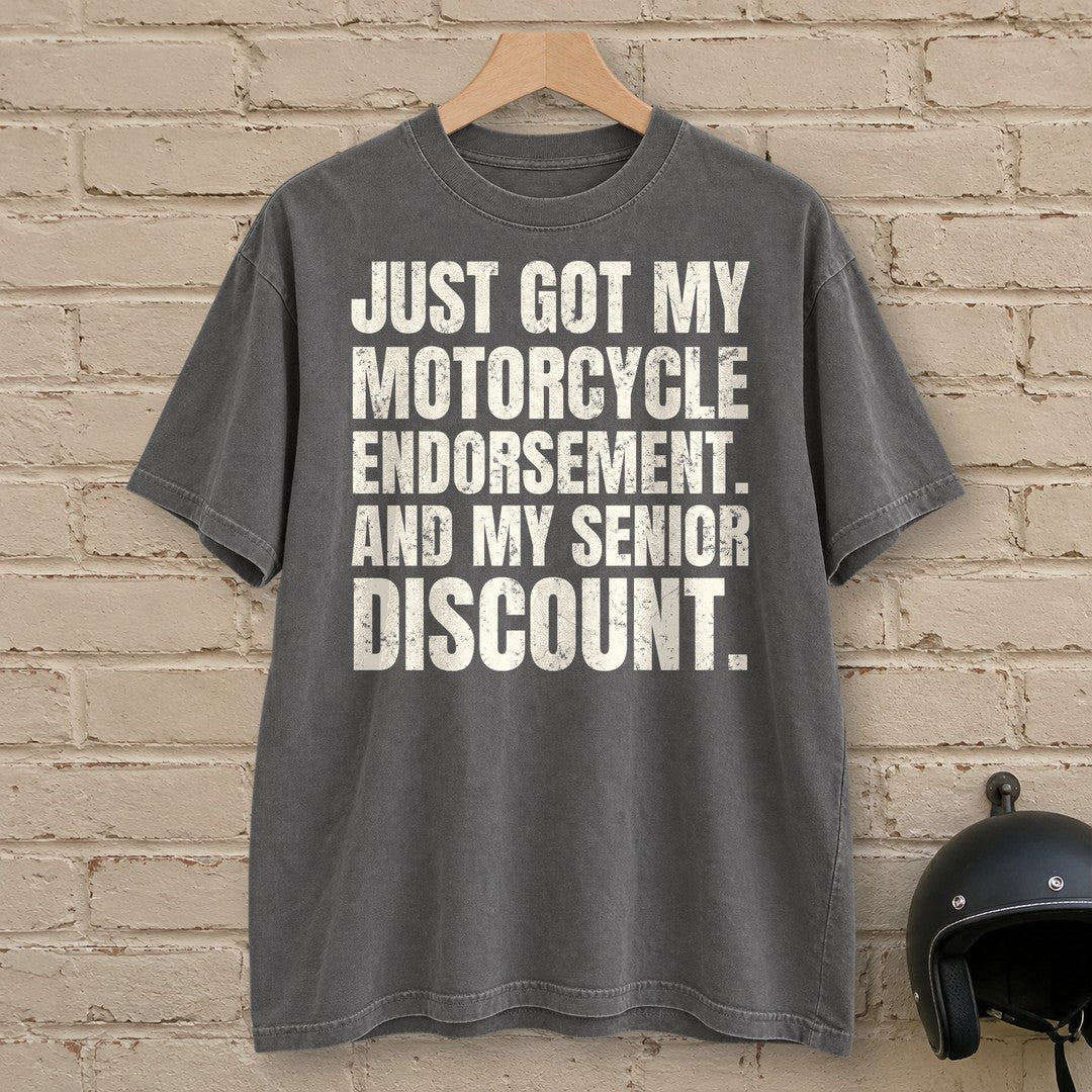 Senior Discount Rider Premium T-Shirt - Pepper - brick