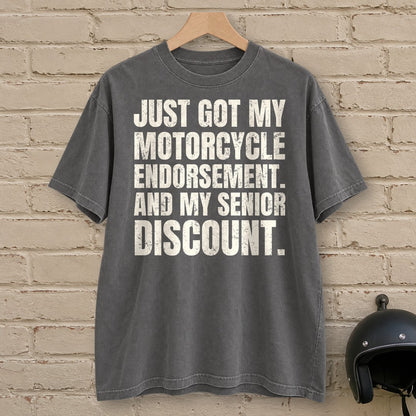 Senior Discount Rider Premium T-Shirt - Pepper - brick